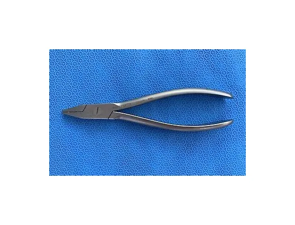 Aesculap - LX171R - Wire Holdiing Forceps 6-3/4 Inch Length Stainless Steel Nonsterile Nonlocking Plier Handle Straight Cross Serrated Tips With Groove