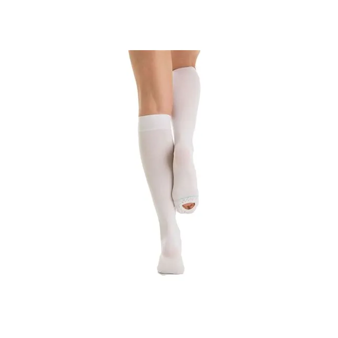 Calze - M0350A - <b>this Product Is Recommended During Hospital Stays Or Periods Of Inactivity. It Is Not Intended To Be Worn Every Day. </b><br> These <b>relaxsan Anti-embolism Knee High Socks</b> Exert Moderate <b>graduated Compression (class 1 - 18-23 